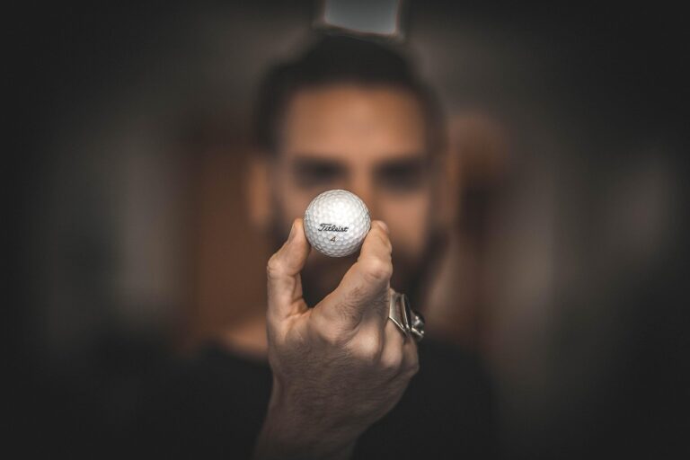 ゴルフの90切りを目指すあなたが知りたいアプローチでのザックリの原因とは？